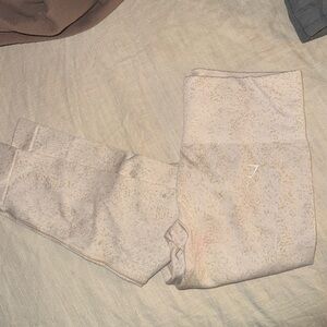 GYMSHARK- XS. Beige high waisted